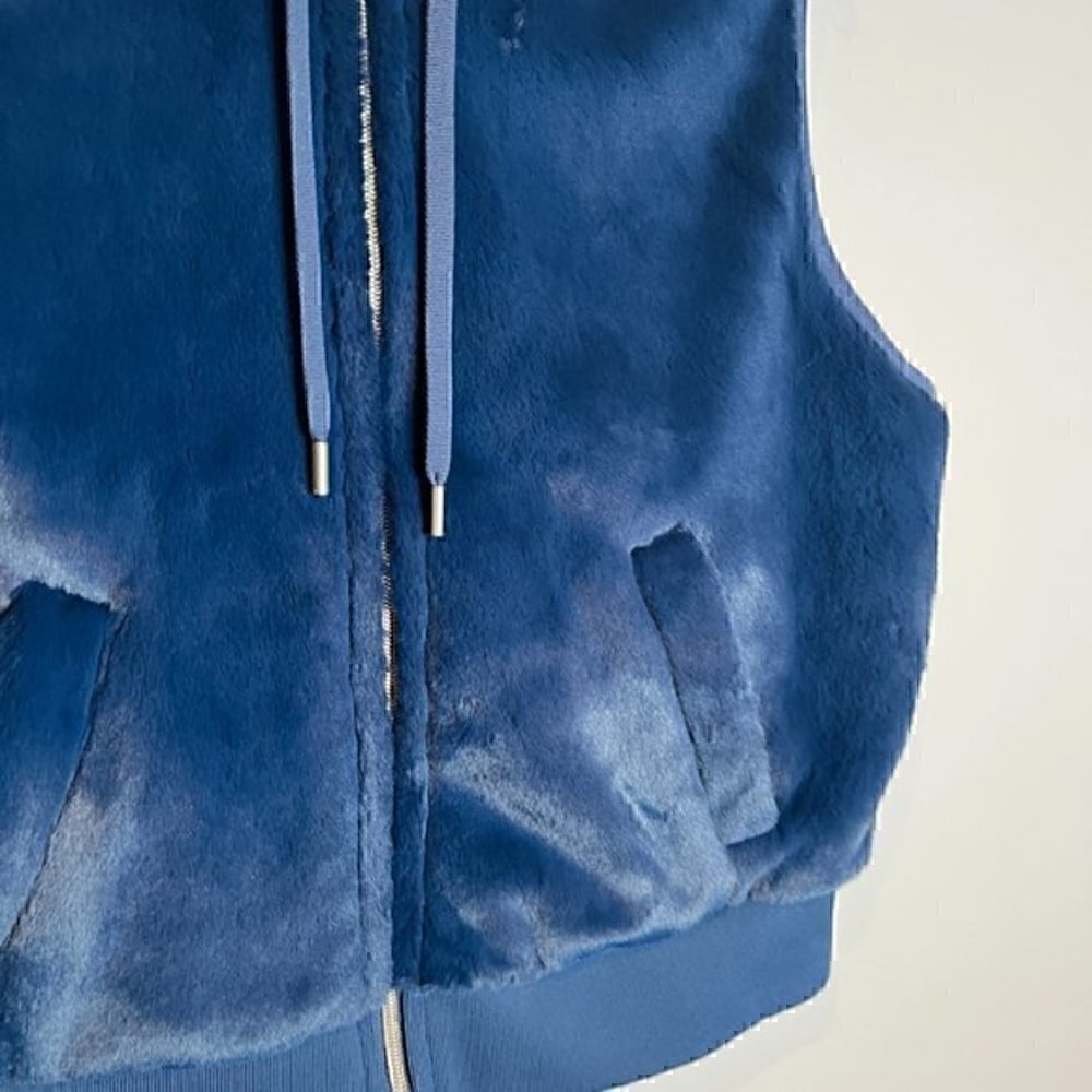 Calia by Carrie Underwood blue fuzzy vest - Picture 2 of 5